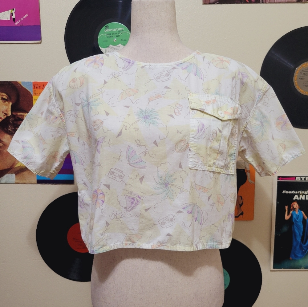 Russ Petites | 80s Vintage Oversized Beach Print Crop Top